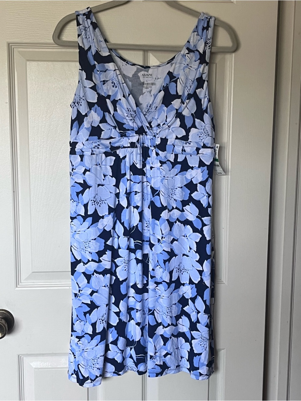 Alfani NWT Women's L Navy and Light Blue Floral Wrap Front Lined Nightgown